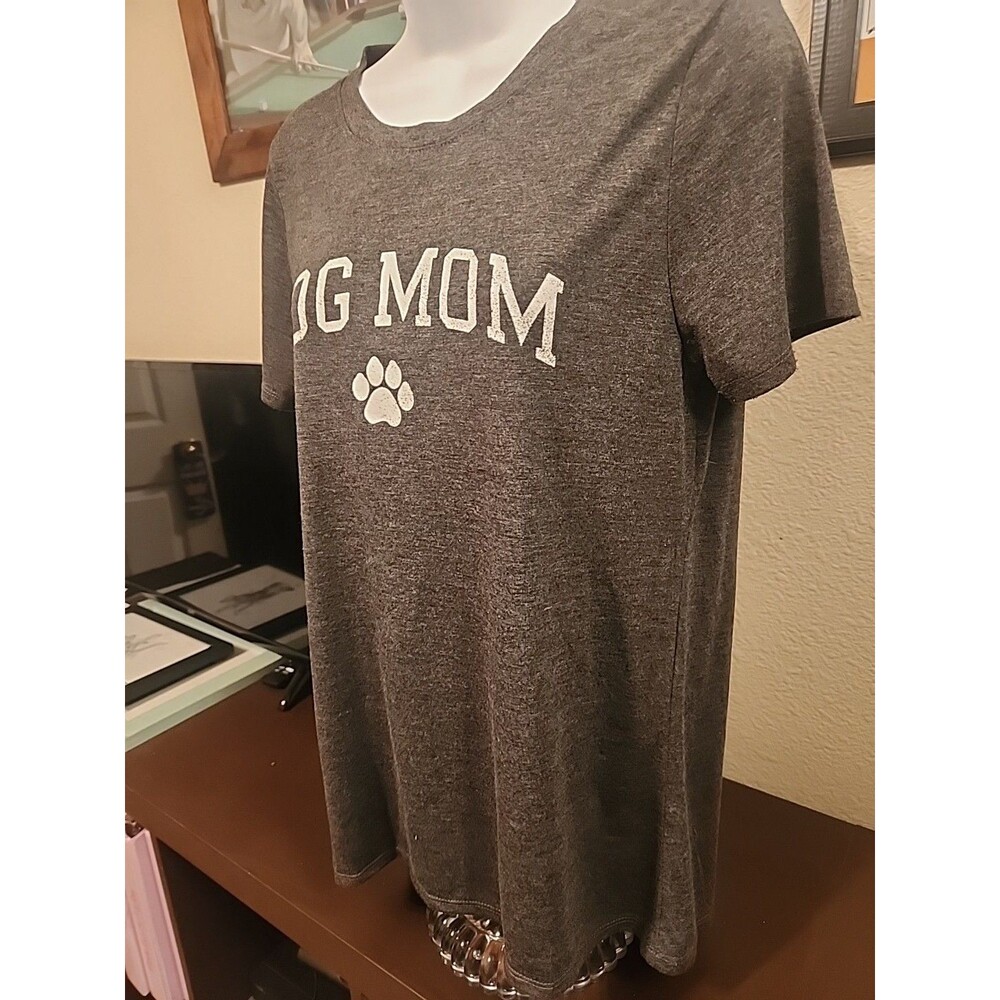Dog Mom Life! Modern Lux Graphic T-Shirt - Charcoal Gray Size L - Must-Have Tee - Picture 2 of 5